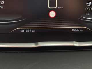 PEUGEOT 5008 1.5 BlueHDi 96kW SS GT EAT8