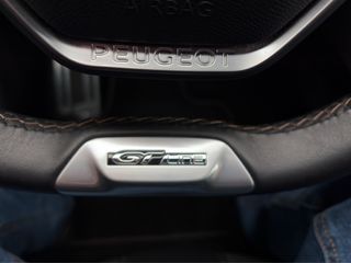 PEUGEOT 5008 1.5 BlueHDi 96kW SS GT EAT8