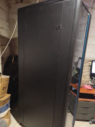 Rack 42U con 3 servidores HP