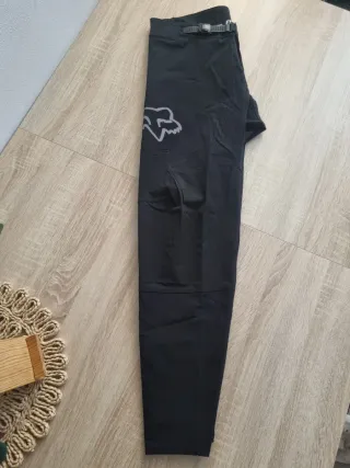 Pantalón Fox Defend Nuevo‼️Talla M en negro