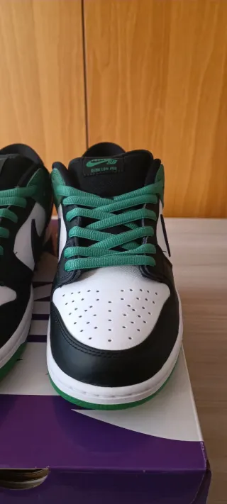 Nike SB Dunk Low "Classic Green"