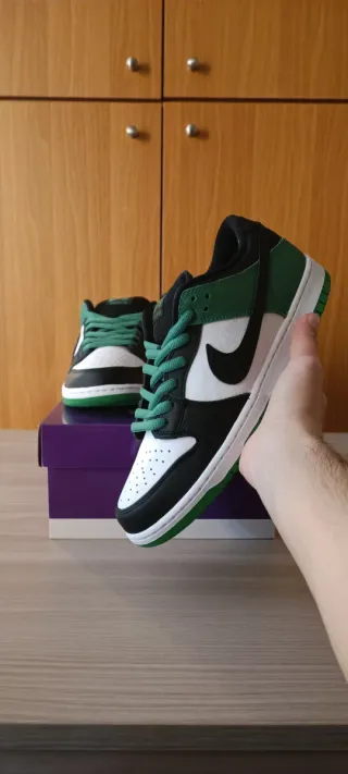 Nike SB Dunk Low "Classic Green"