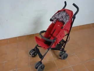 Carrito de bebé plegable rojo