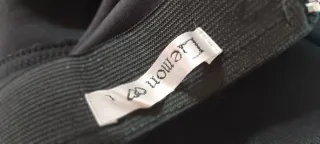 Falda botones dorados