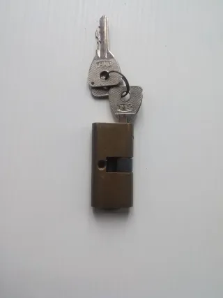 Cilindro ovale con 2 chiavi