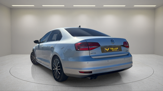 Volkswagen Jetta Sport 2.0 TDI 110CV BMT DSG
