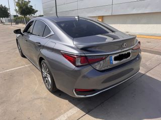 Lexus ES 300h 2021