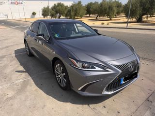 Lexus ES 300h 2021