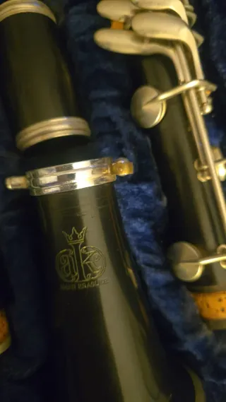 Clarinete Amati con estuche