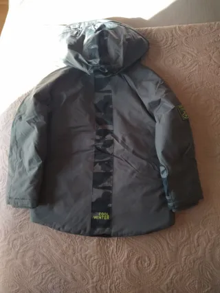 Cazadora niño Mayoral. Talla 3, 98cm.