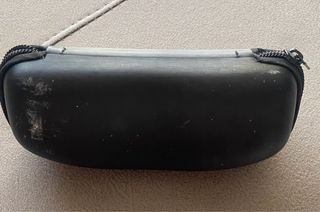 Gafas de sol Guess negras y grises