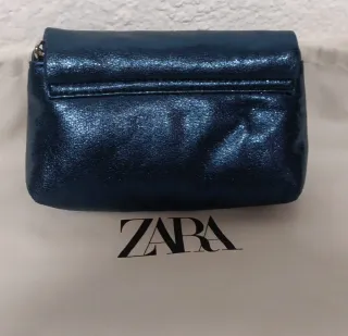 Bolso fiesta azul Zara con funda