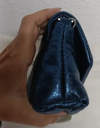 Bolso fiesta azul Zara con funda