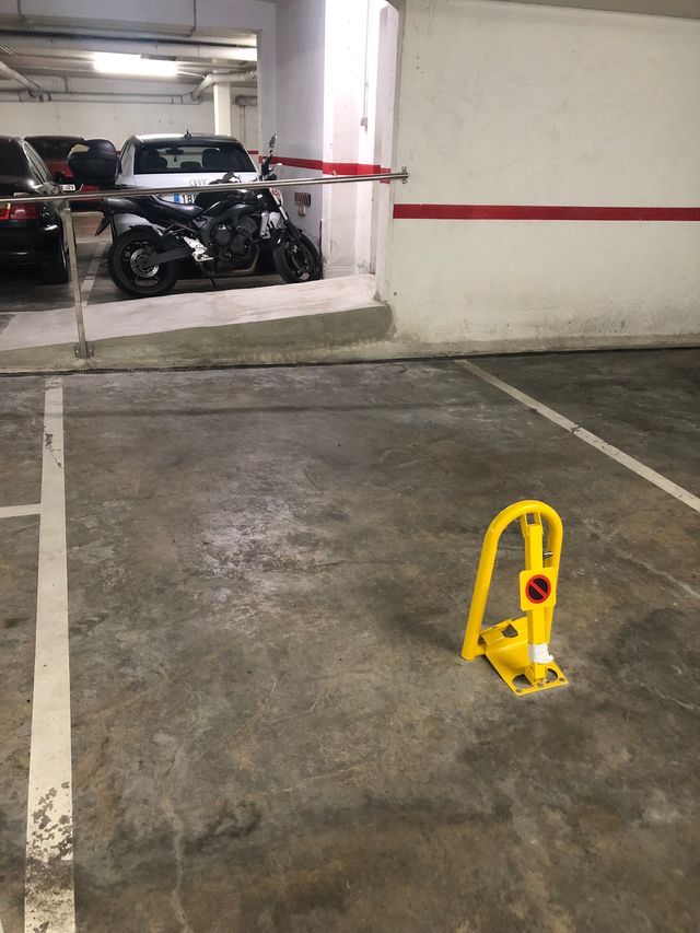 Parking de alquiler en centro Roses