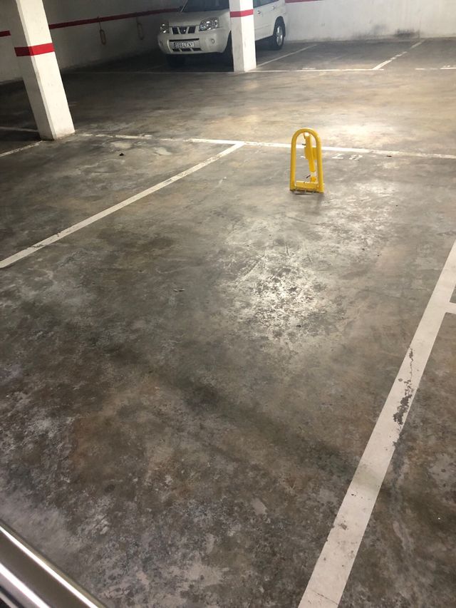 Parking de alquiler en centro Roses