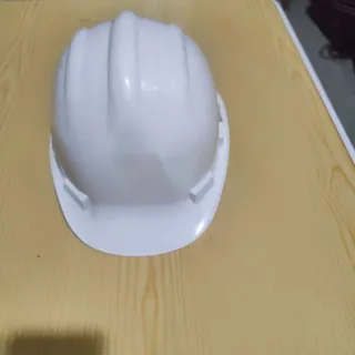 Casco de obra blanco