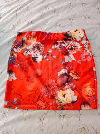 Falda corta estampada floral