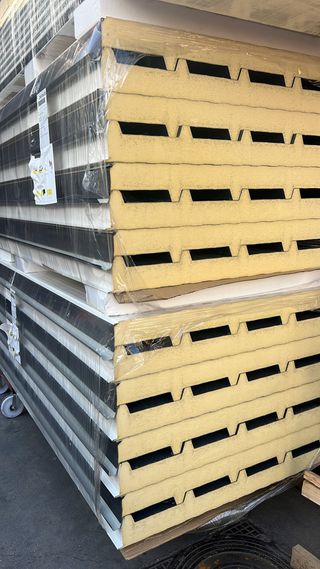 Panel sándwich 5 grecas 7016 80mm