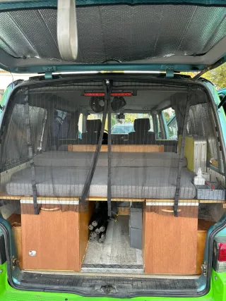 Autocaravana VW Caravelle Verde