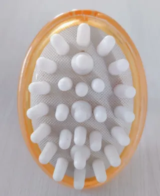 Masajeador Corporal y Cabello Naranja/Blanco