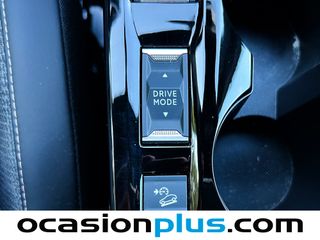 Peugeot 2008 Allure Hybrid eDCS6 100 kW (136 CV)