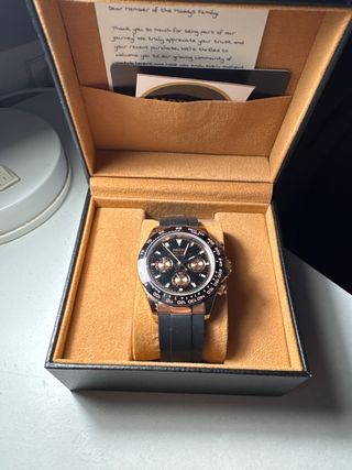 Reloj Seiko Custom Negro/Dorado