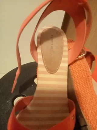 Sandalias cuña Tommy Hilfiger naranja