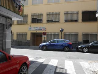 Local comercial en alquiler en Barrio de Zaidín en Granada