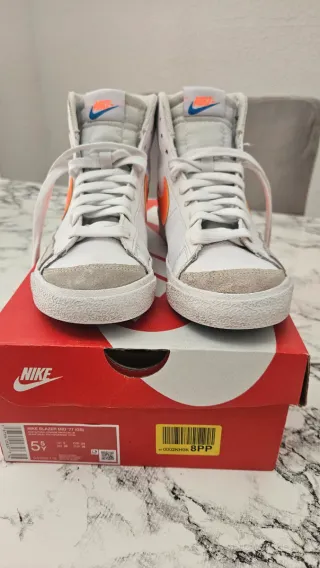 Zapatillas Nike Blazer Mid '77 (38)