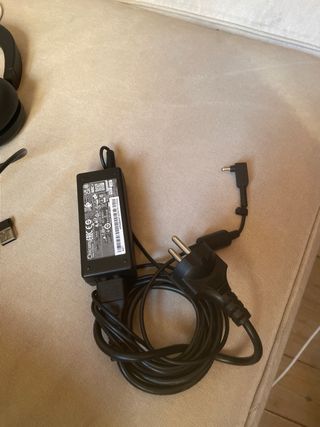 Portatil Acer TravelMate P2 214 54 con cargador