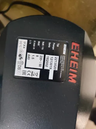 Acuario completo con filtro y termómetro