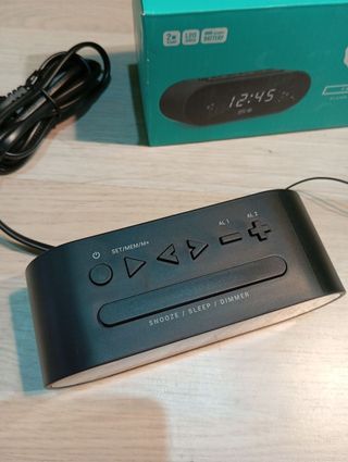 Radiodespertador Compacto, Teclas en Relieve