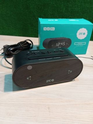 Radiodespertador Compacto, Teclas en Relieve