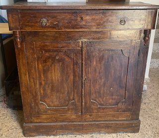 Aparador antiguo de madera