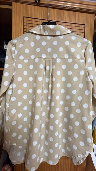 Camisa In The Style lunares beige M