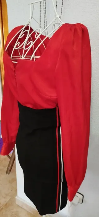 Falda Stradivarius talla 36. Estado: nueva.