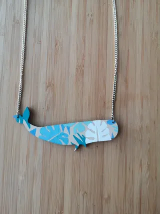 Collana balena geometrica floreale