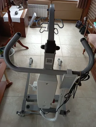 Grúa elevadora eléctrica marca Winncare