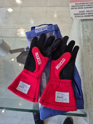 Guantes Karting Sparco Rojos y negro. Talla 10