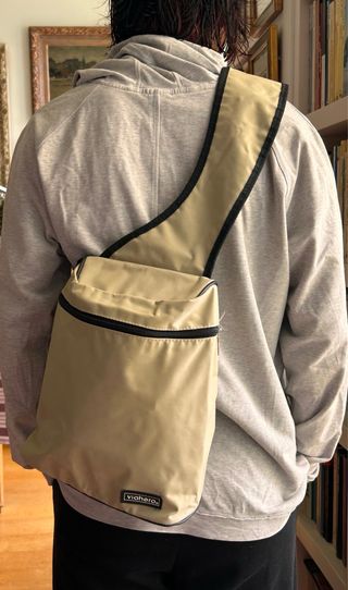 Bandolera Viahero beige y negra