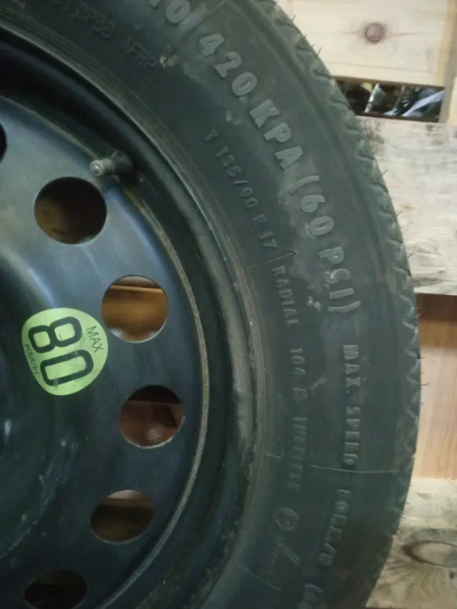 Rueda de repuesto BMW X3 (2005)