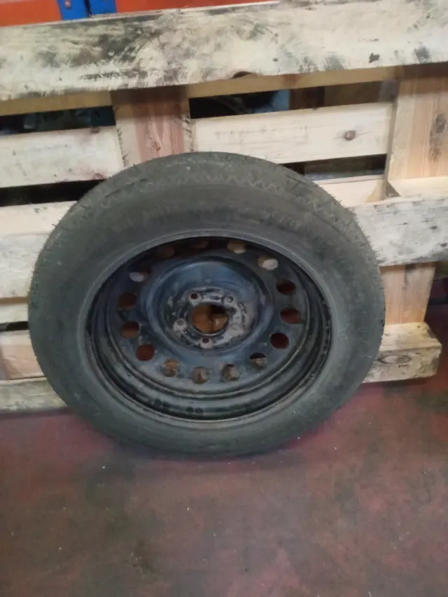 Rueda de repuesto BMW X3 (2005)