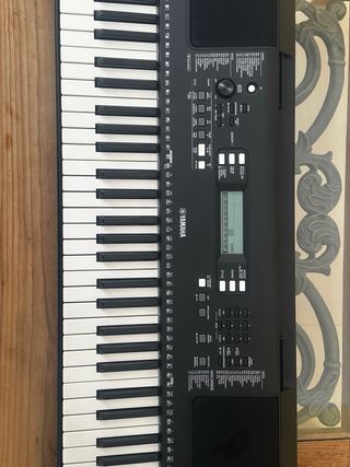 Teclado Yamaha PSR-E373