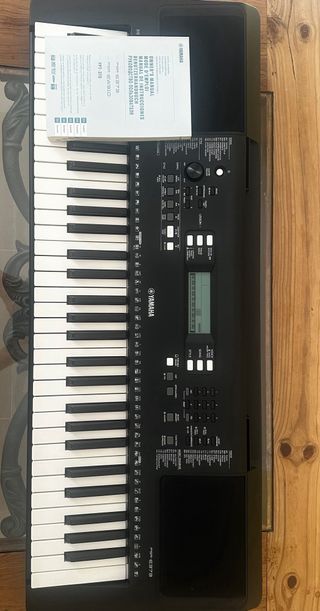 Teclado Yamaha PSR-E373