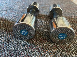 Mancuernas cromadas con mango negro