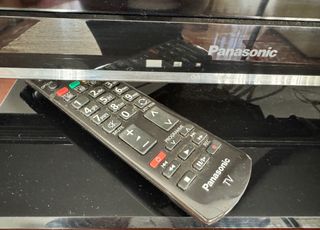 Televisor Panasonic LX-L37E5E Negro/Plata