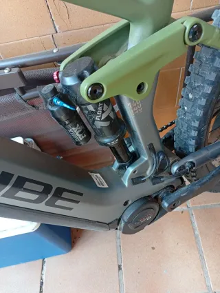 Bicicleta Cube Híbrida 140