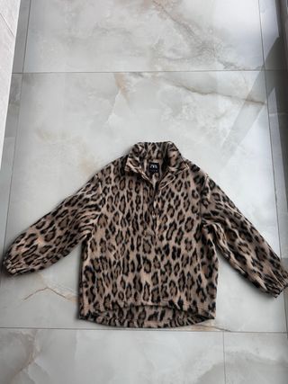 Sudadera Zara animal print polar