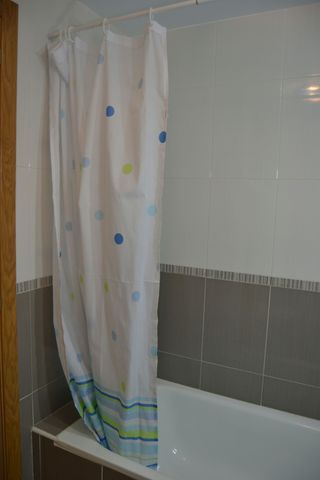 SE ALQUILA HABITACION