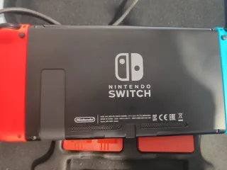 Nintendo Switch + Accesorios + Juego